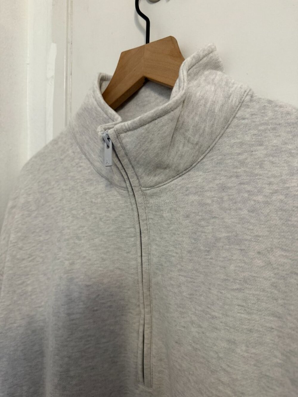 Aritzia Cozy Boyfriend 1/2 Zip Sweatshirt | Heather Cloud White | Size L - Picture 5 of 6